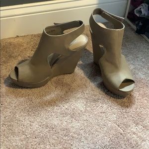Chinese laundry tan open toed booties